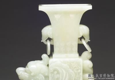 图片[2]-Jade vessel imitating a bronze zun in the shape of an animal, Qing dynasty, Qianlong reign (1736-1795)-China Archive